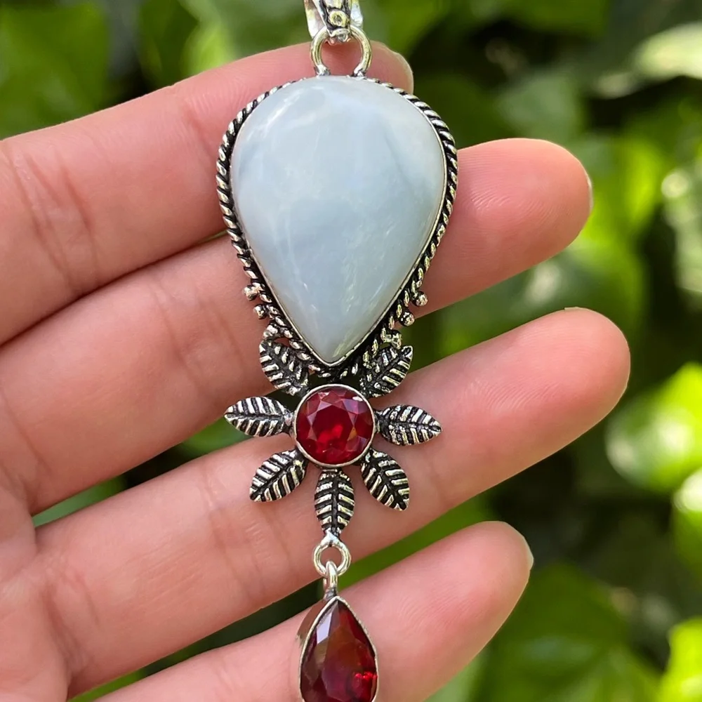 925 silver‎ plated Owhyee Opal pendant